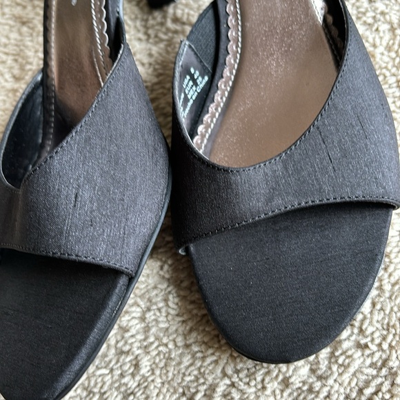 White Stag Y2K Kitten Heel Black Open Toe Slip On Shoes Size 8 - Picture 4 of 11